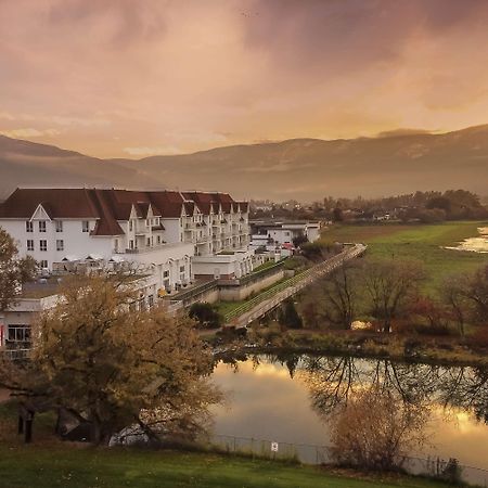 Prestige Harbourfront Resort, Worldhotels Luxury Salmon Arm Ngoại thất bức ảnh