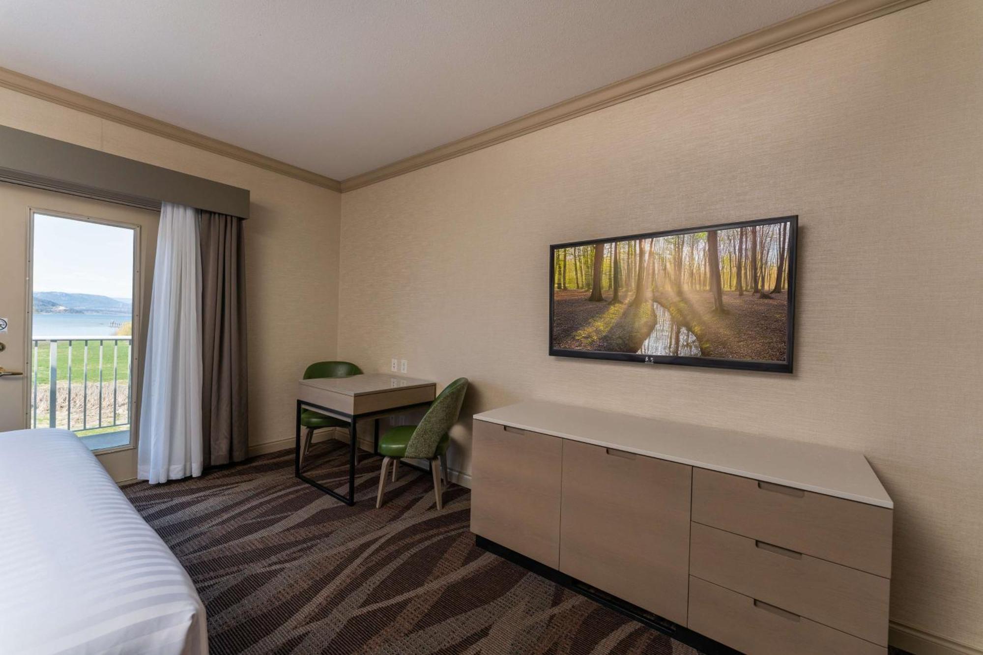 Prestige Harbourfront Resort, Worldhotels Luxury Salmon Arm Ngoại thất bức ảnh