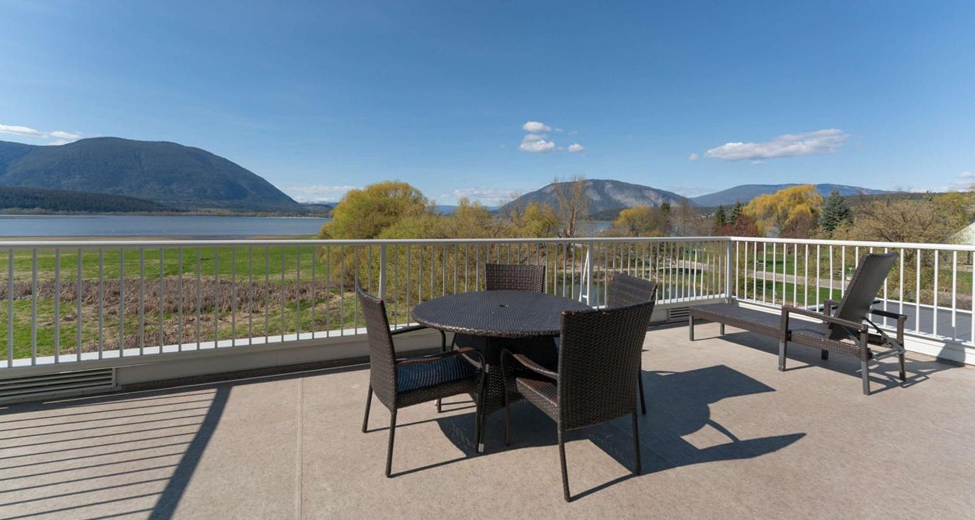Prestige Harbourfront Resort, Worldhotels Luxury Salmon Arm Ngoại thất bức ảnh