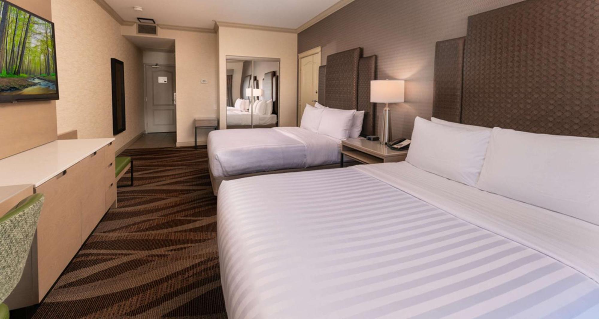 Prestige Harbourfront Resort, Worldhotels Luxury Salmon Arm Ngoại thất bức ảnh